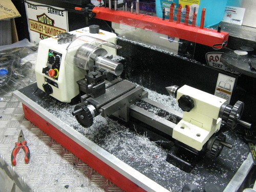 Shop Fox 6 in. x 10 in. Mini Metal Lathe M1015 customer photo 1