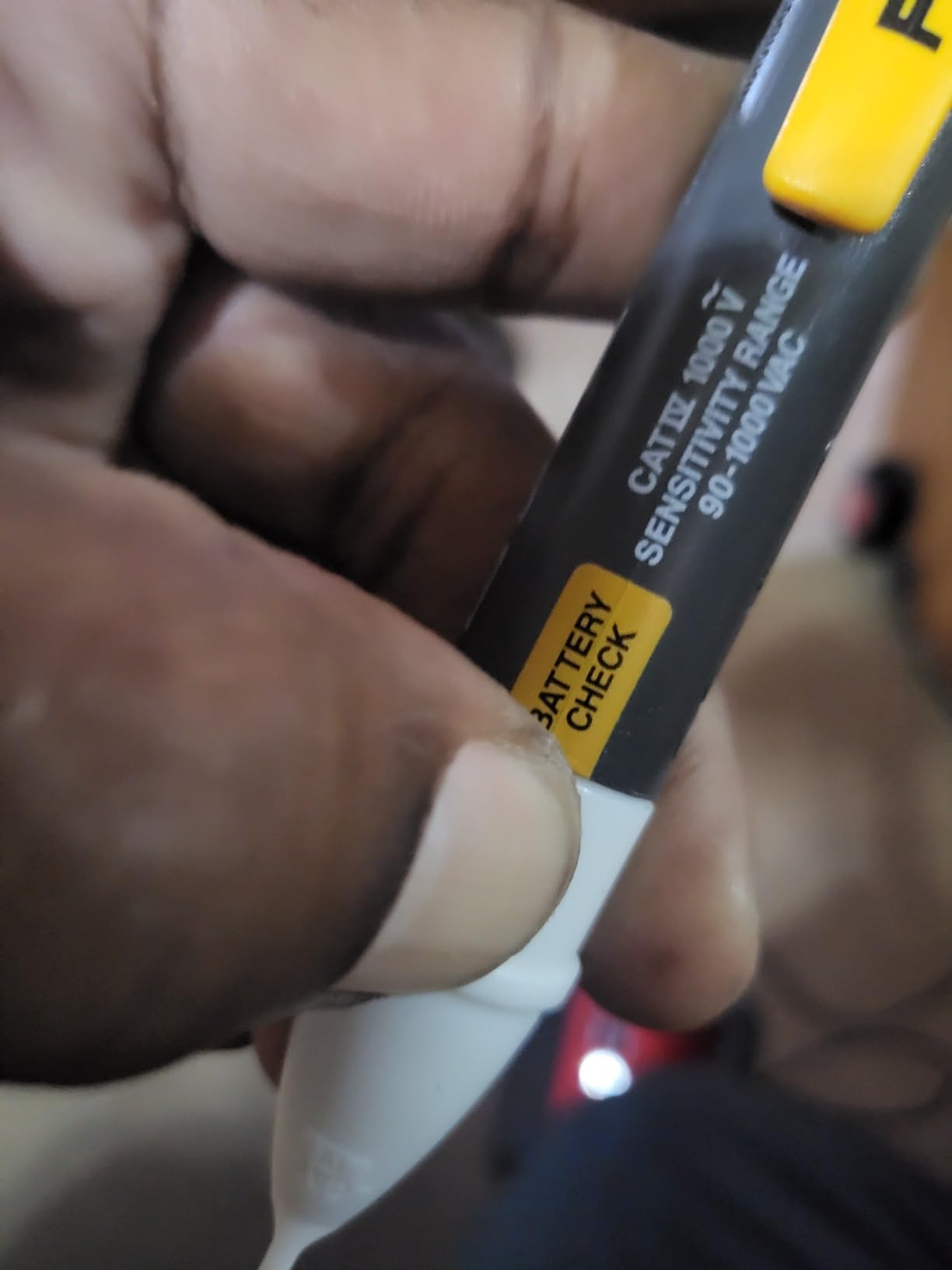 Fluke 2AC Alert Voltage Tester customer photo 2