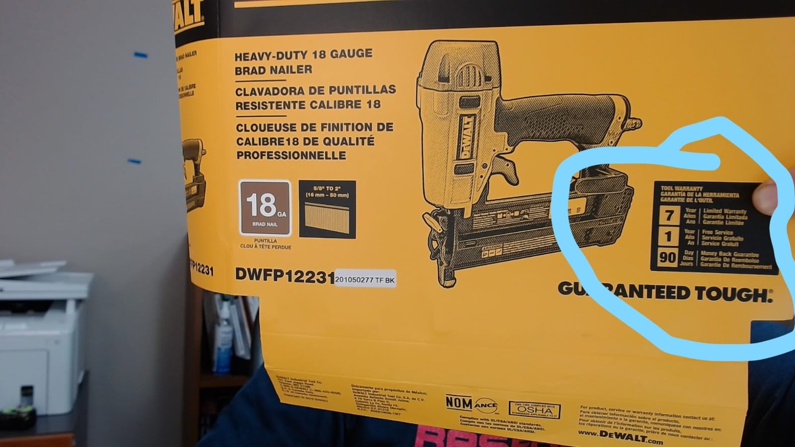 DEWALT Brad Nailer Kit, 18GA, 5/8-Inch to 2-Inch, Pneumatic (DWFP12231) customer photo 2