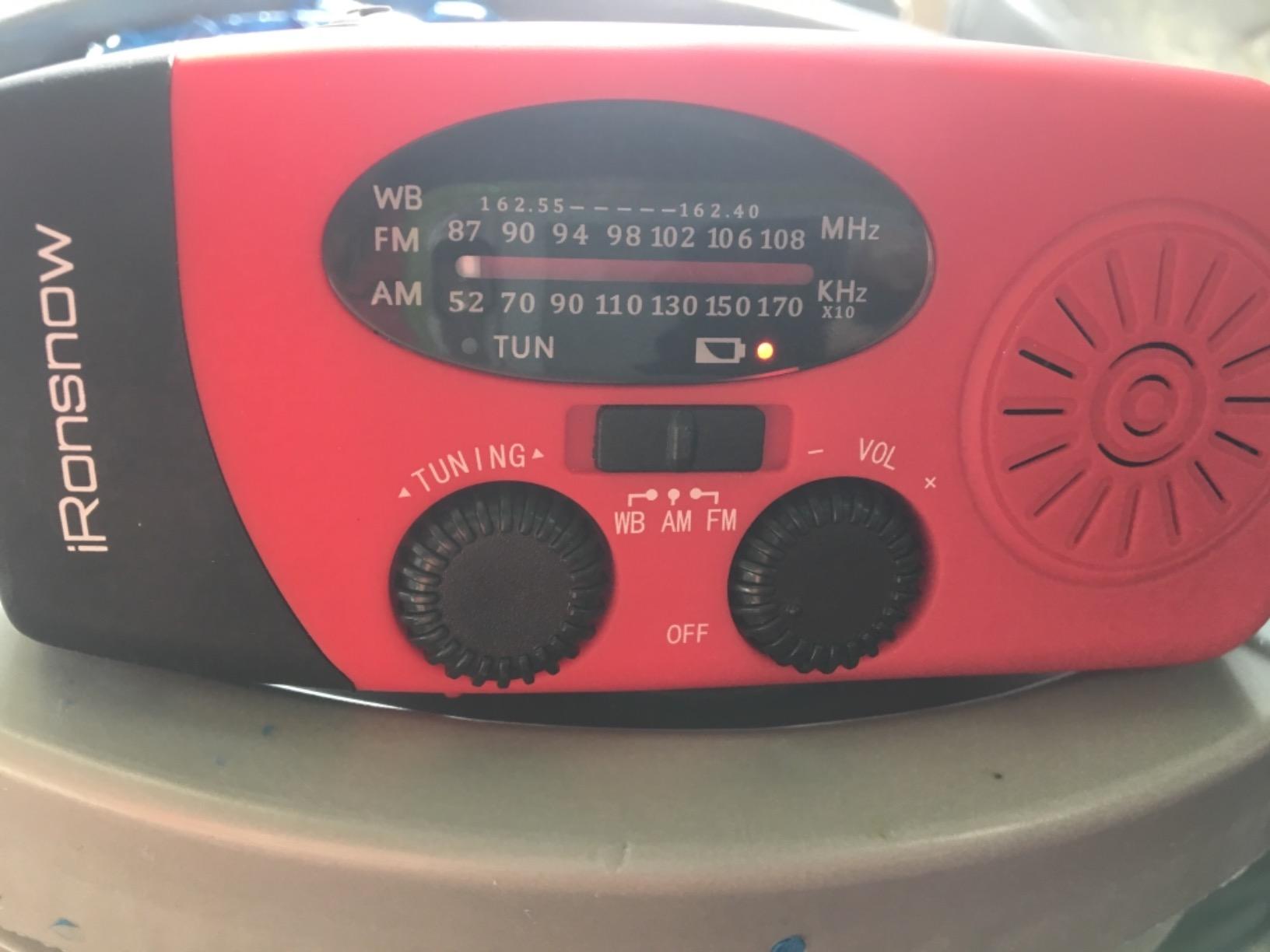 iRonsnow Solar Emergency Hand Crank Weather Radio, 2000mAh NOAA AM/FM customer photo 1