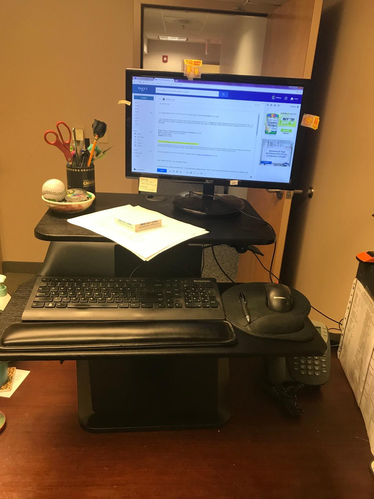 Mount-It! Compact Standing Desk Riser, Height Adjustable Desktop Sit Stand Workstation with Gas Spring, Tabletop Stand Up Desk with Keyboard Tray, Black customer photo 2