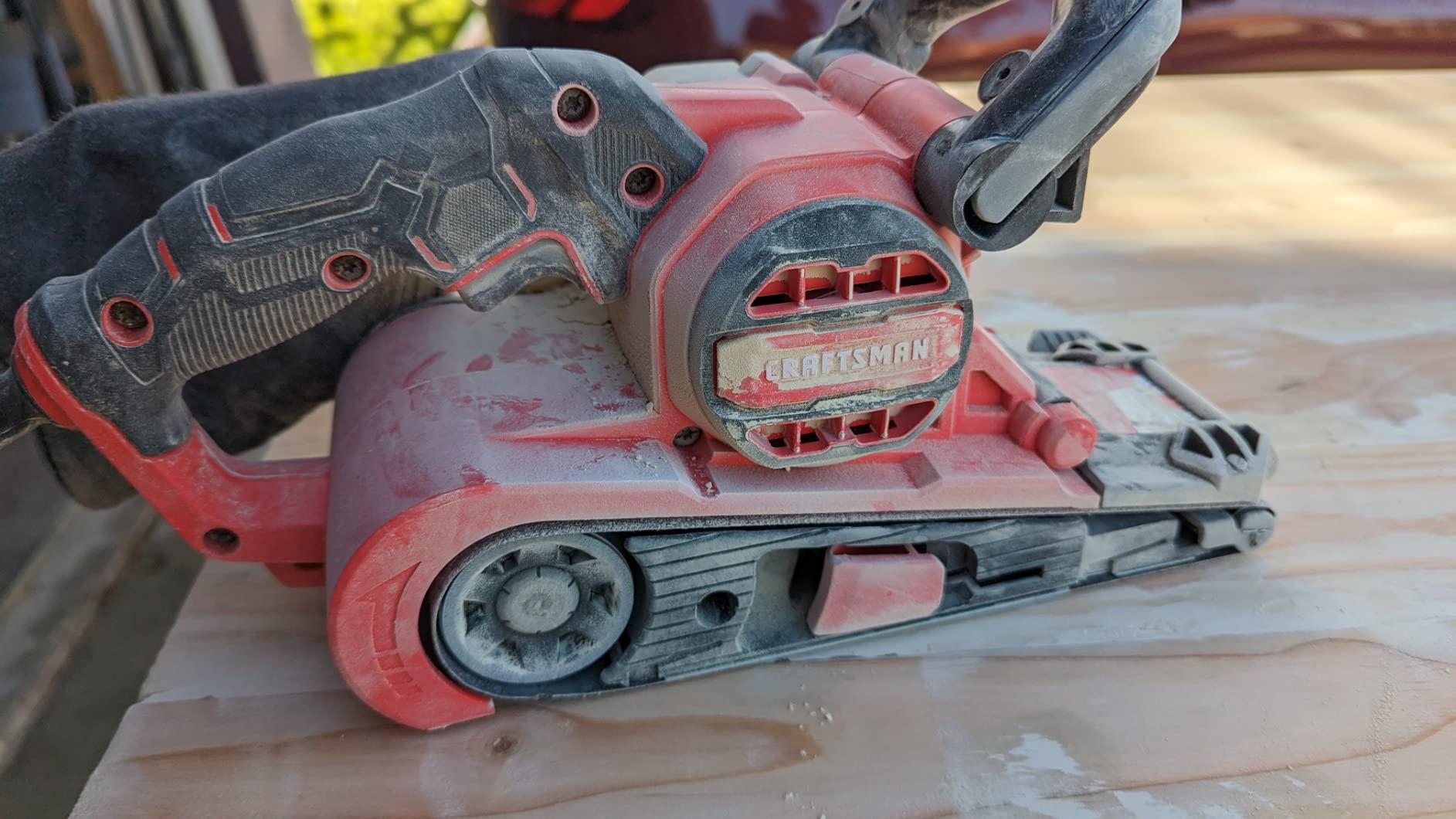 CRAFTSMAN Electric 7 Amp Belt Sander, 3-in. x 21-in., Corded (CMEW213) customer photo 1