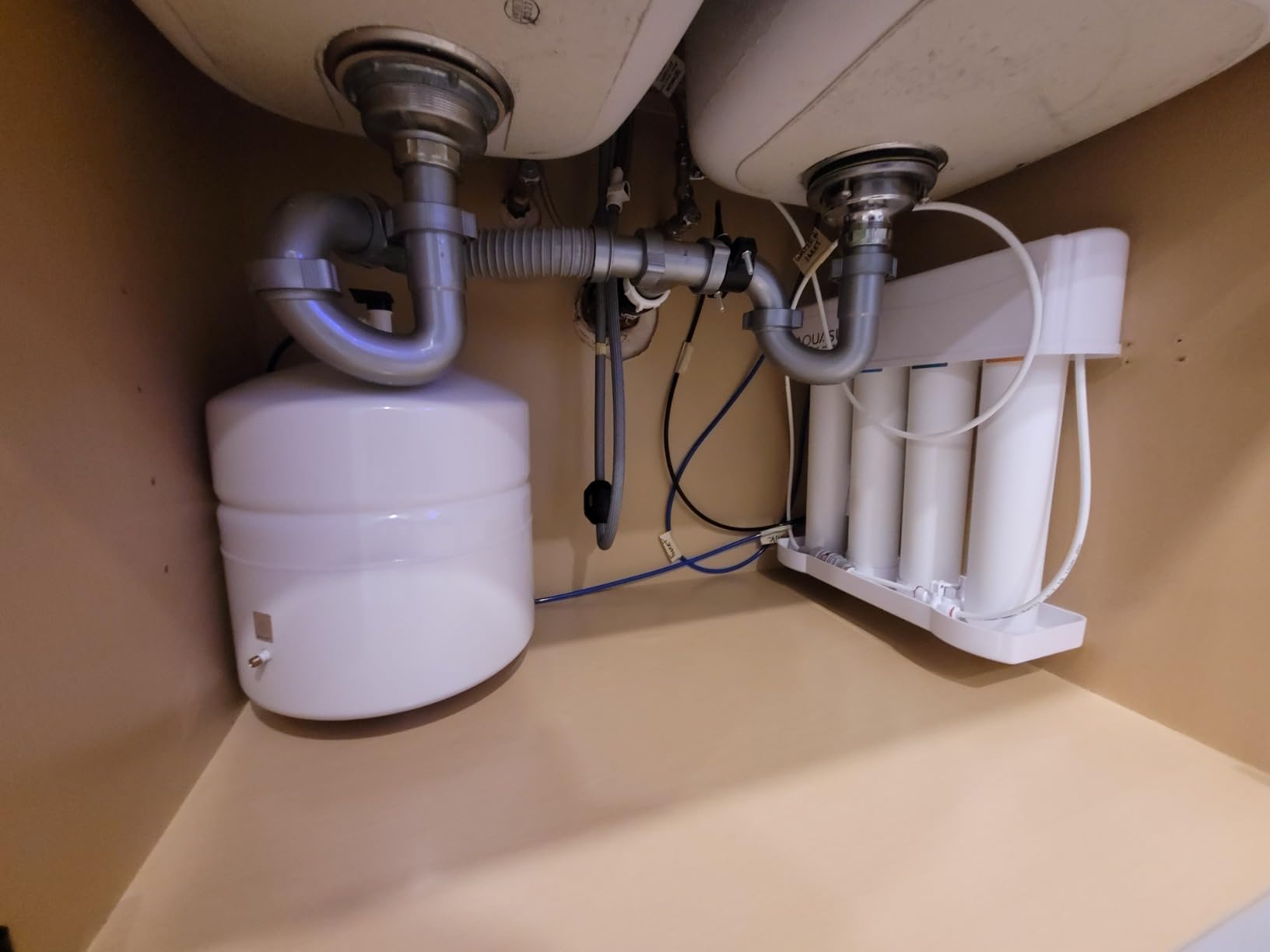 Aquasure Signature Series 32,000 Grains Complete Whole House Water Treatment System with Digital Metered Control Head, Chlorine Reduction, for 1-2 Bathrooms customer photo 1