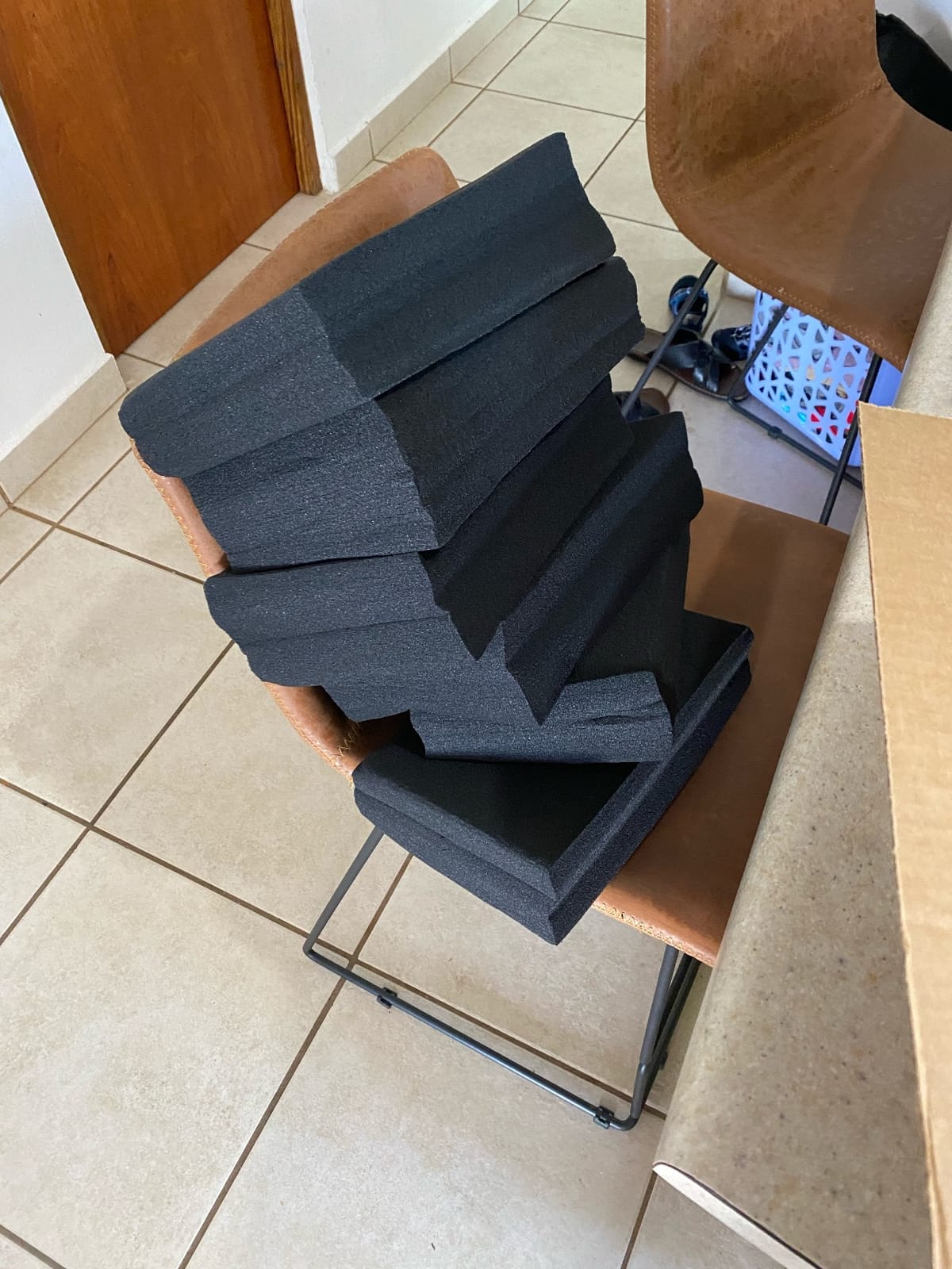 JBER 4Pack Acoustic Foam Corner Bass Traps, Studio Foam Corner Block Finish customer photo 2