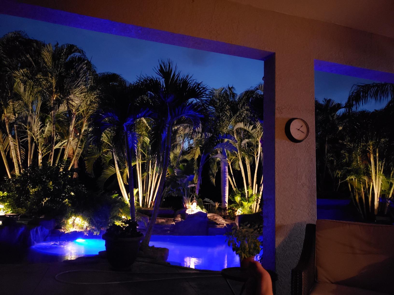 Malibu C Landscape Lighting Kit with 150W Low Voltage Outdoor Transformer & 12V Halogen 6PK 10W Bronze Pathway Lights & 4PK Metal 20W Flooding Lights/Spotlights Warm White & 75Feet #16 Wire for Patio customer photo 2