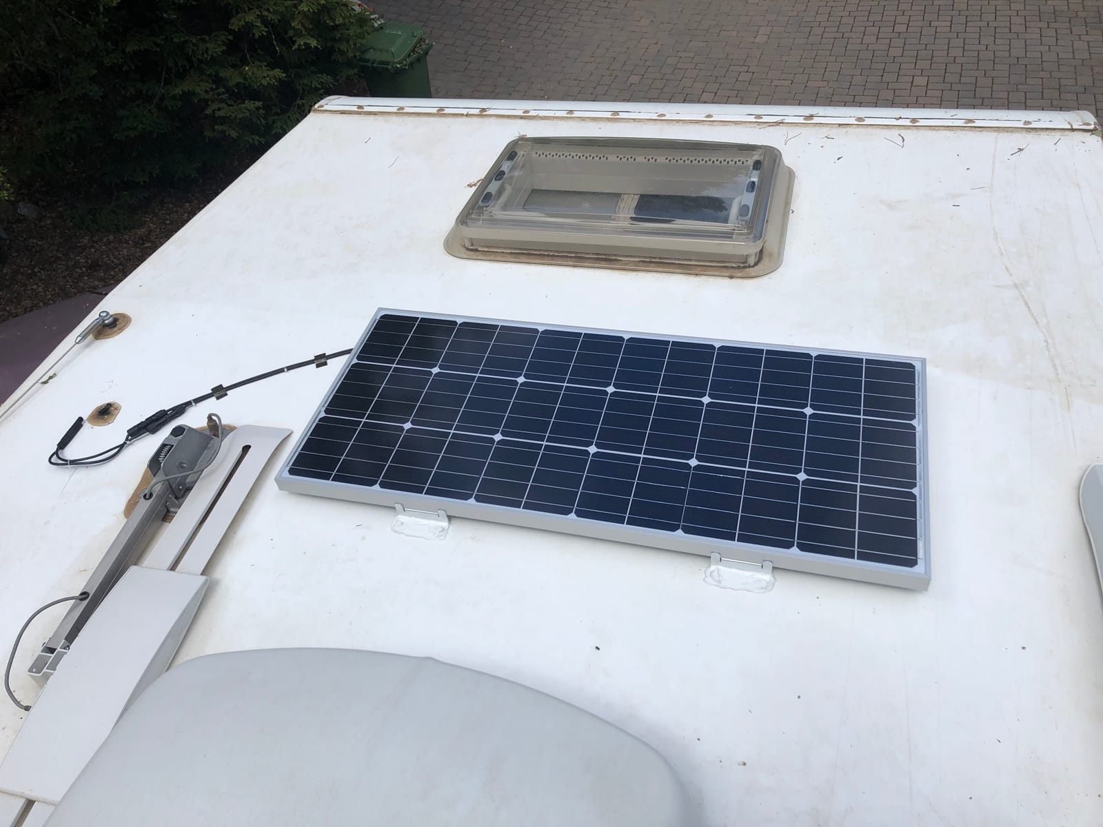 Topsolar Solar Panel Kit 100 Watt 12 Volt Monocrystalline Off Grid System customer photo 1