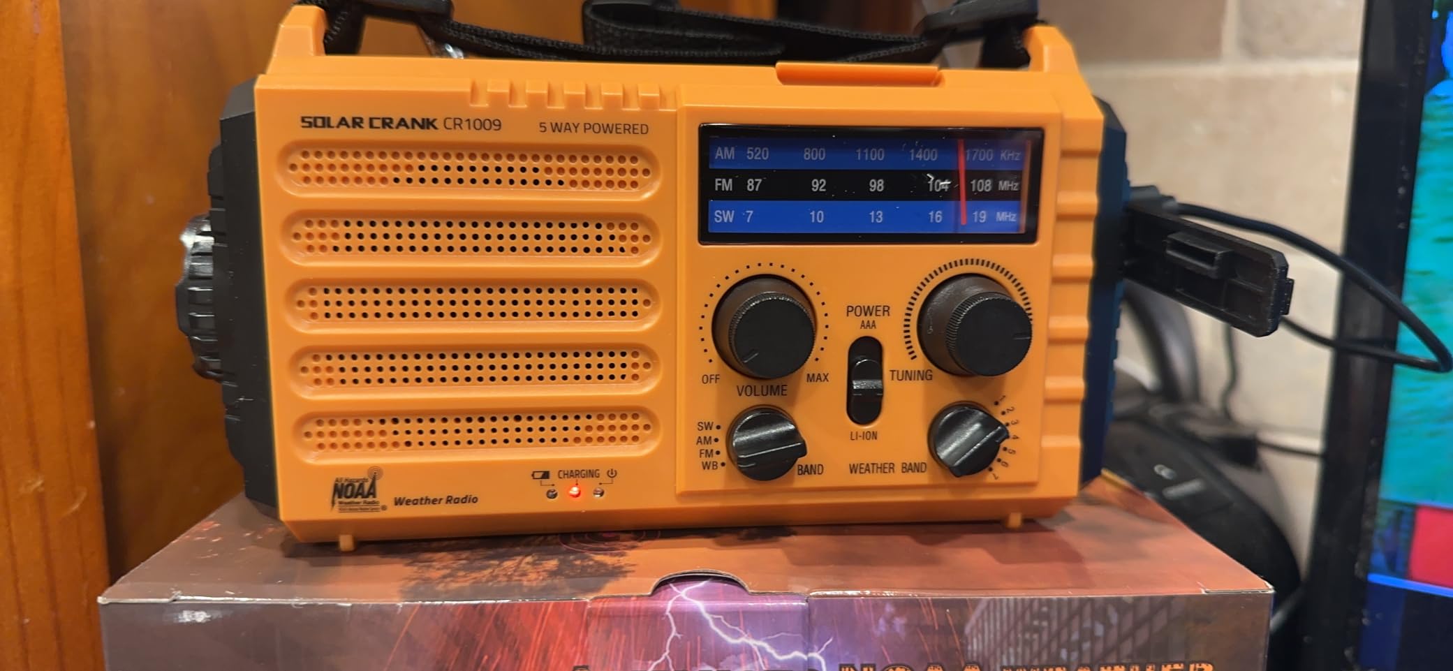 NOAA Weather Radio, Hand Crank Emergency Radio Solar Battery Operated AM FM customer photo 1