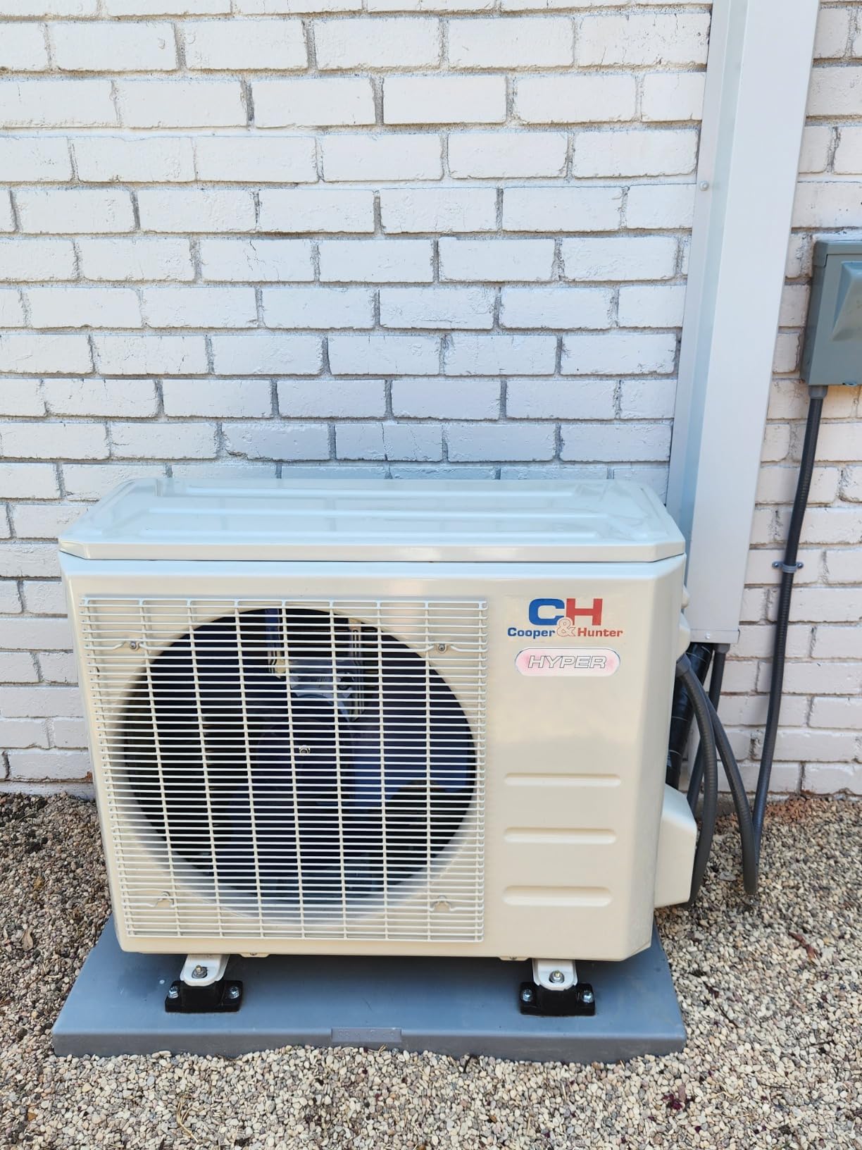 Cooper & Hunter 18,000 BTU 230V Ceiling Cassette Mini Split, 20.7 SEER2 customer photo 2