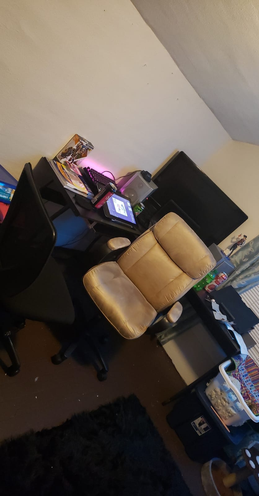 RIF6 L-Shaped Modern Gaming Desk, Keyboard Tray & Cable Management, Black customer photo 1