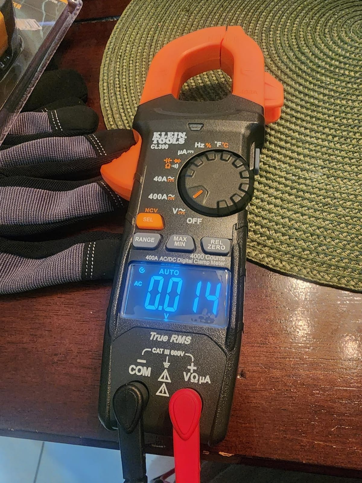 Klein Tools CL390 AC/DC Digital Clamp Meter, Auto-Ranging, 400 Amp customer photo 2