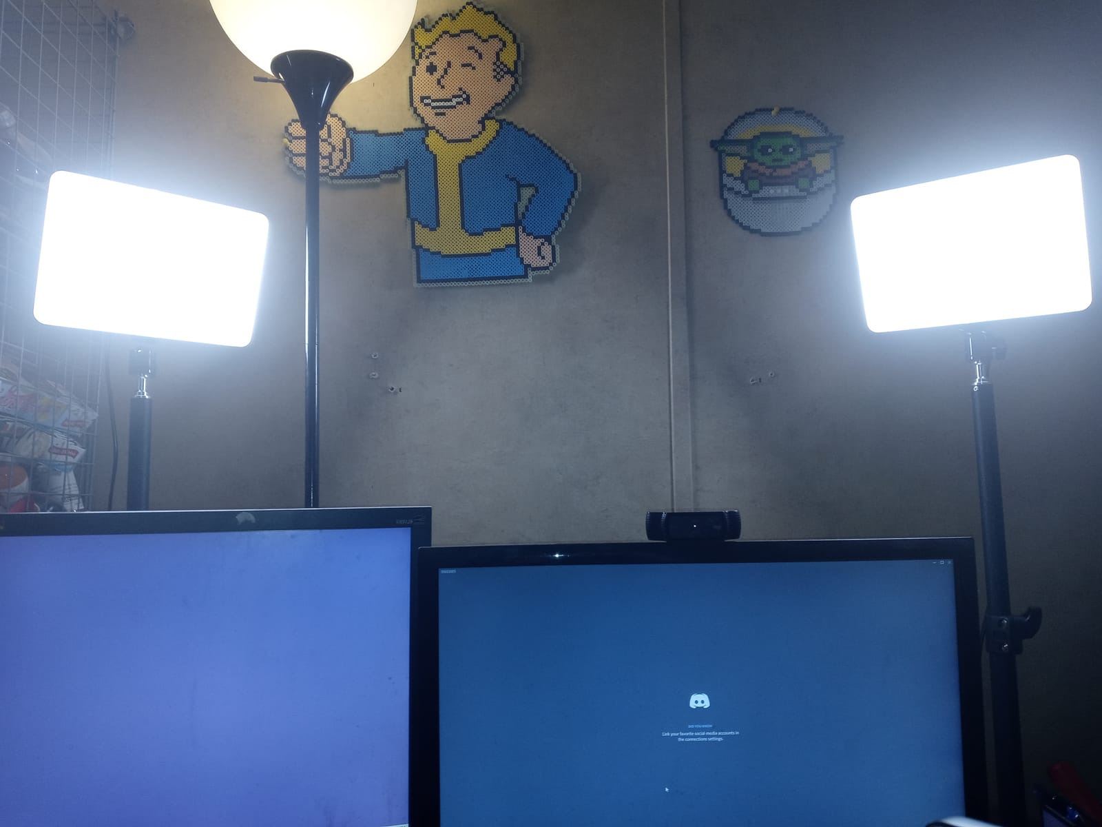 LED Desk Bi-Color Video Light, Key Light with C-Clamp Stand customer photo 1