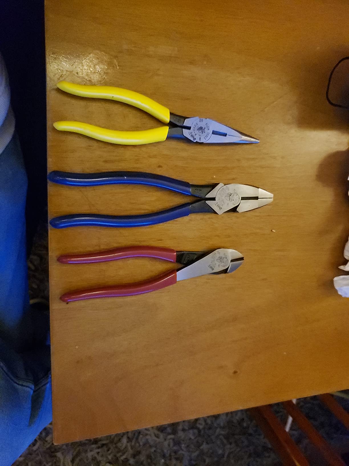 Klein Tools 80020 Plier Set, Made in USA, Lineman's Pliers, Diagonal Cutters, and Needle Nose, Induction Hardened Knives, 3-Piece customer photo 1
