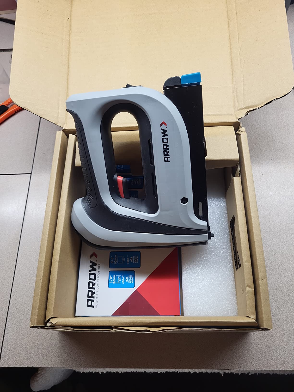 Arrow Cordless Staple Gun Kit with 3750 Pieces T50 Staples, T50DCD customer photo 2