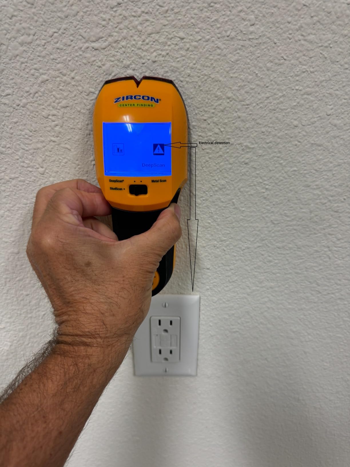 Zircon® MultiScanner™ A200 Stud Finder with Metal & Live Wire Detection customer photo 2