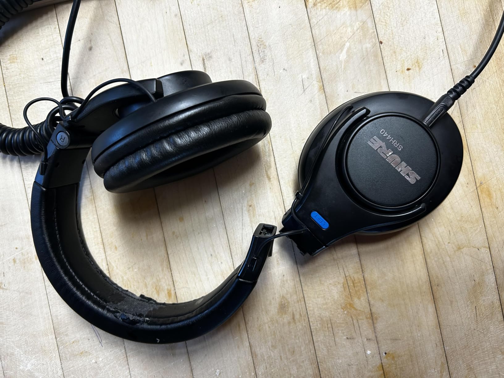 Shure SRH440A Over-Ear Wired Studio Headphones for Recording customer photo 1