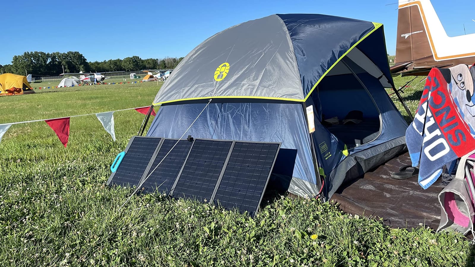 BLUETTI 350W Portable Solar Panel 23.4% High Efficiency IP67 Waterproof customer photo 1