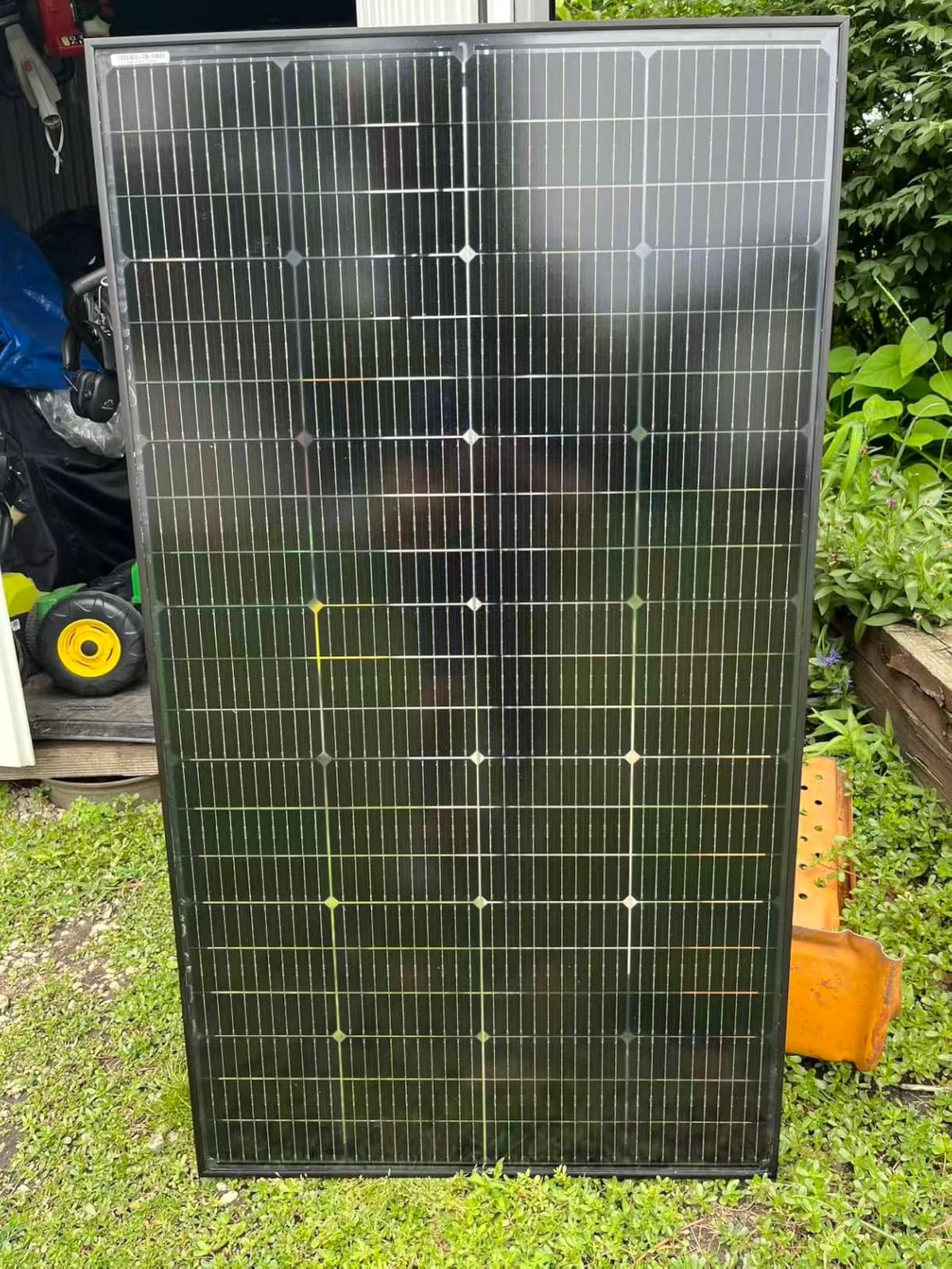 JJN 100 Watt Solar Panels, 10BB Monocrystalline 12V 23% High Efficiency PV customer photo 1