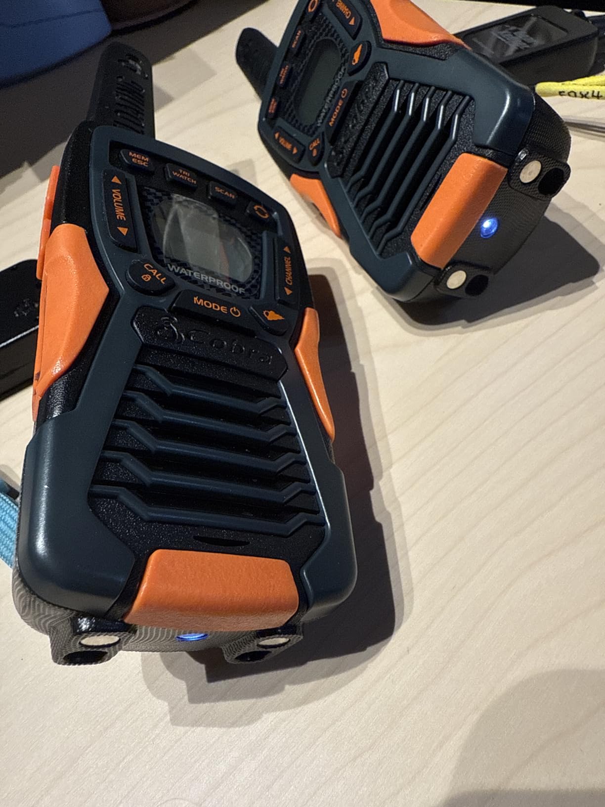 Cobra ACXT1035R FLT Waterproof Walkie Talkies, Rechargeable, Floats customer photo 2