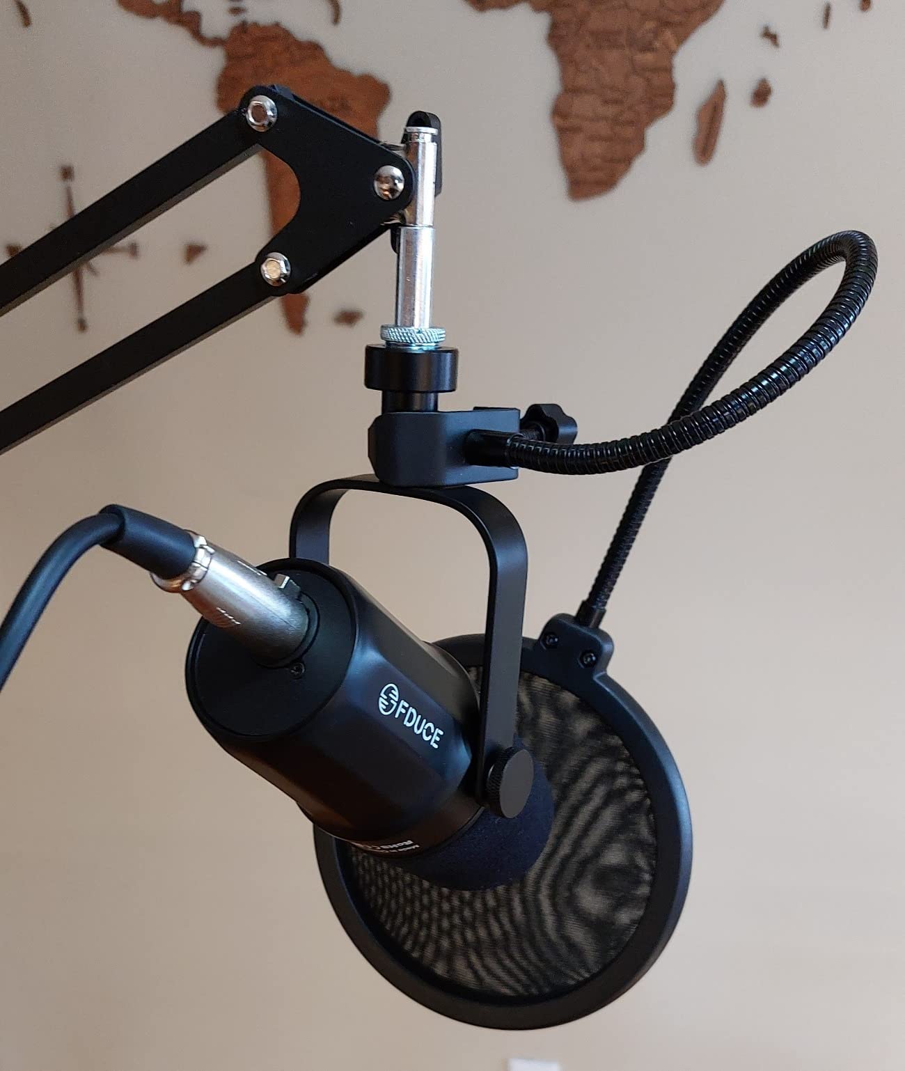 FDUCE SL40X XLR Dynamic Podcast Microphone, Studio Mic for PC customer photo 2