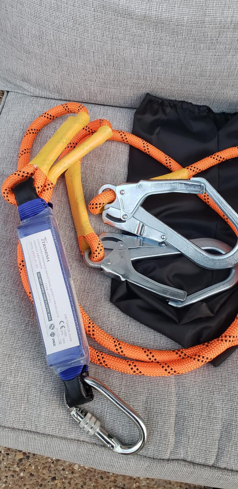 TT TRSMIMA Safety Harness Fall Protection Kit: Full Body Roofing harnesses customer photo 1
