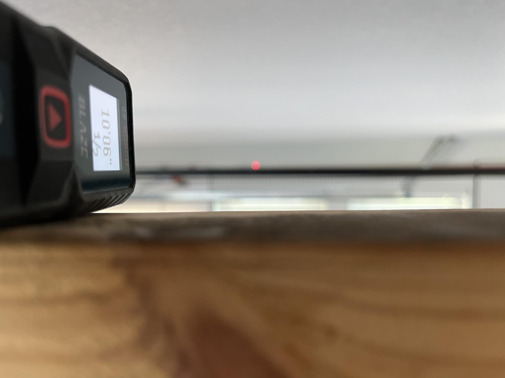 BOSCH GLM100-23 100 Ft Blaze Laser Distance Measure, with 2 AA Batteries customer photo 2