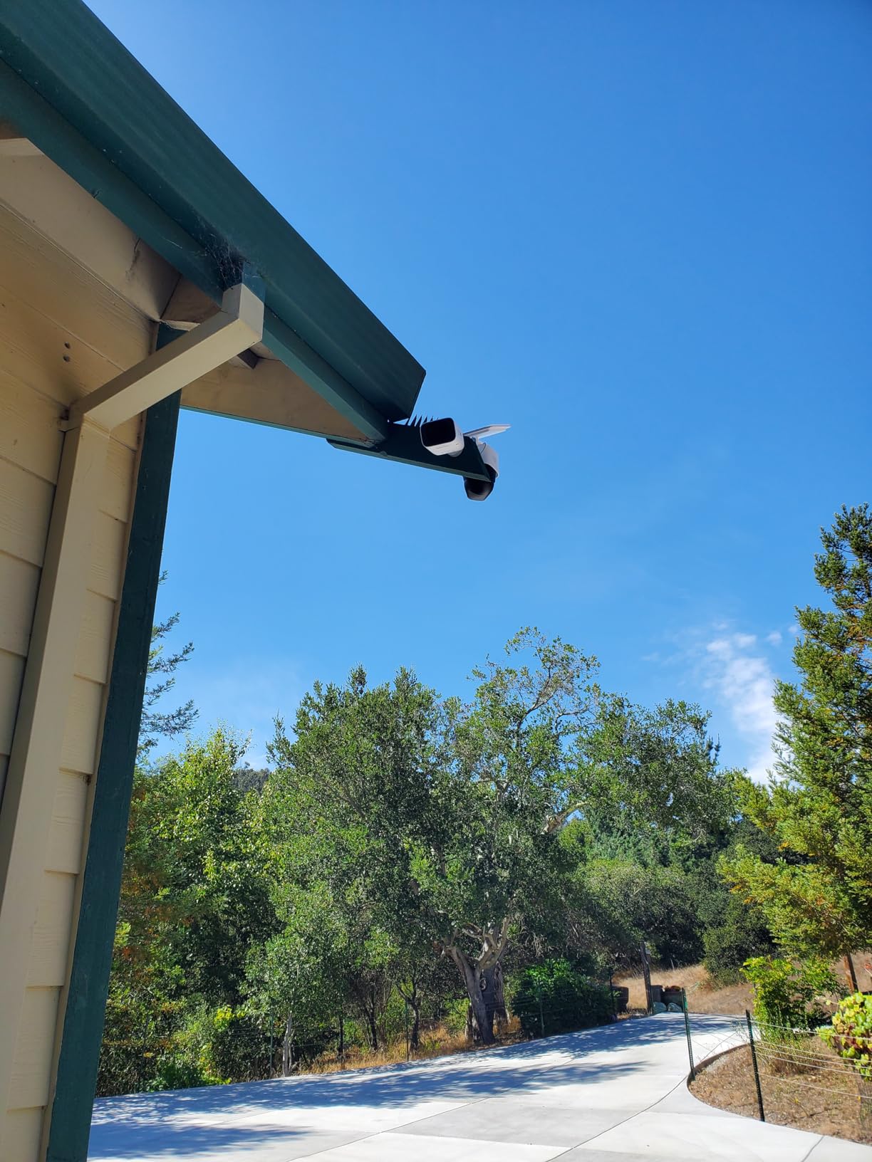 eufy Security SoloCam S340, 3K Dual-Lens Solar Security Camera customer photo 2