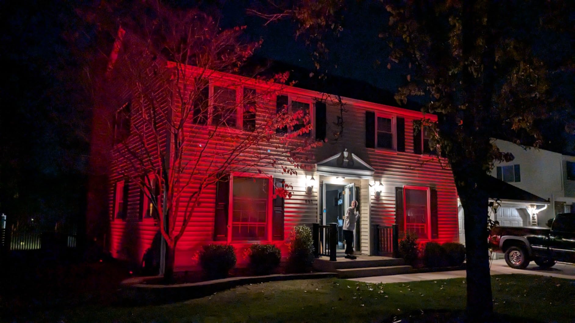 SUNVIE RGBW Landscape Lighting Kit with 300W Transformer, Waterproof, 12PCS customer photo 2