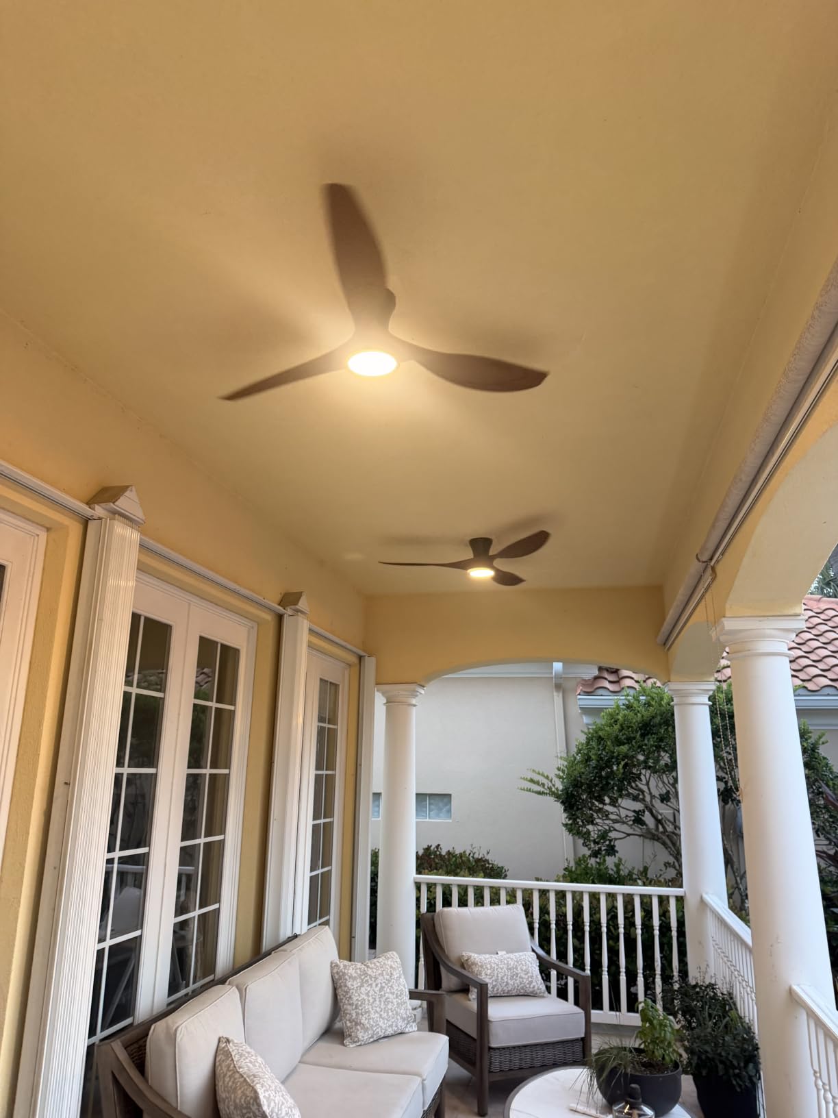 TALOYA 52 Inch Ceiling Fans with Led Lights Remote Control Flush Mount Low Profile for Bedroom Farmhouse Patio Outdoor Living Room Kitchen Dining Room,DC Motor,Reversible,Buzzer ON/Off,Black Walnut customer photo 1