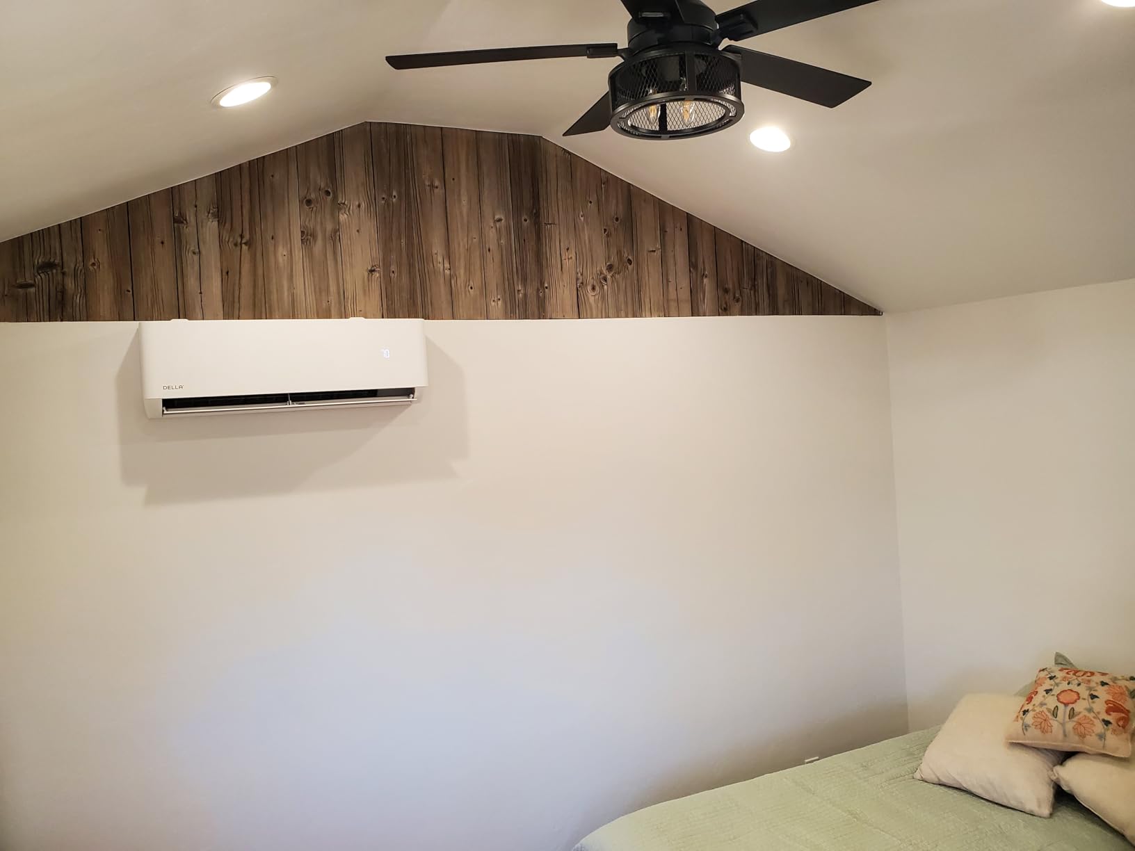 DELLA Optima Series 18000 BTU Mini Split AC with Soft Airflow, Hyper Heat Down to -13°F, Up to 1000 Sq. Ft, 23 SEER2 230V,Energy Star,WiFi & Alexa,Inverter AC,1.5 Ton Pre-Charged Heat Pump,16.4ft Kit customer photo 2