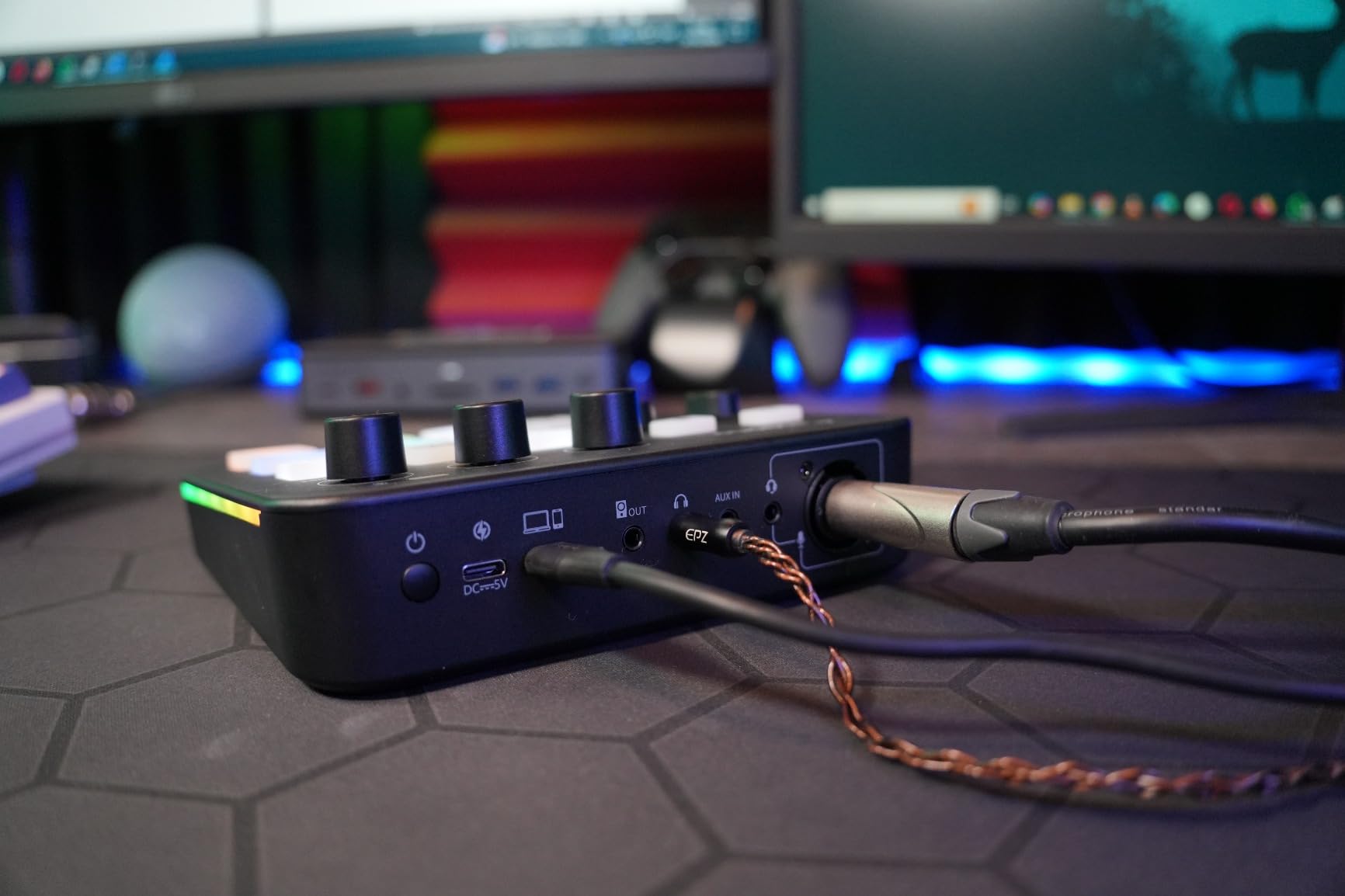 MAONO G1 Neo Gaming Audio Mixer Audio Interface with XLR Input & 48V customer photo 2