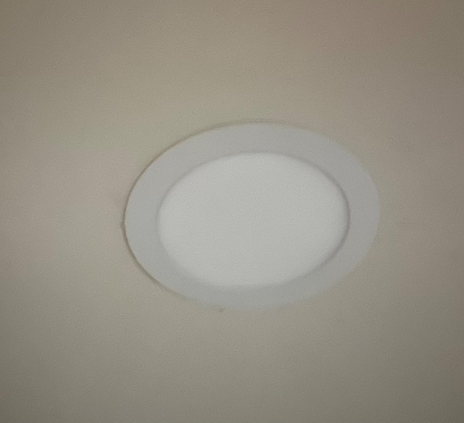 MAILCOS 12 Pack 6 Inch 5CCT Ultra-Thin LED Recessed Ceiling Light with Junction Box, 2700K-5000K Selectable, 1050LM High Brightness, Dimmable Canless Wafer Downlight, 12W 120V, ETL customer photo 2