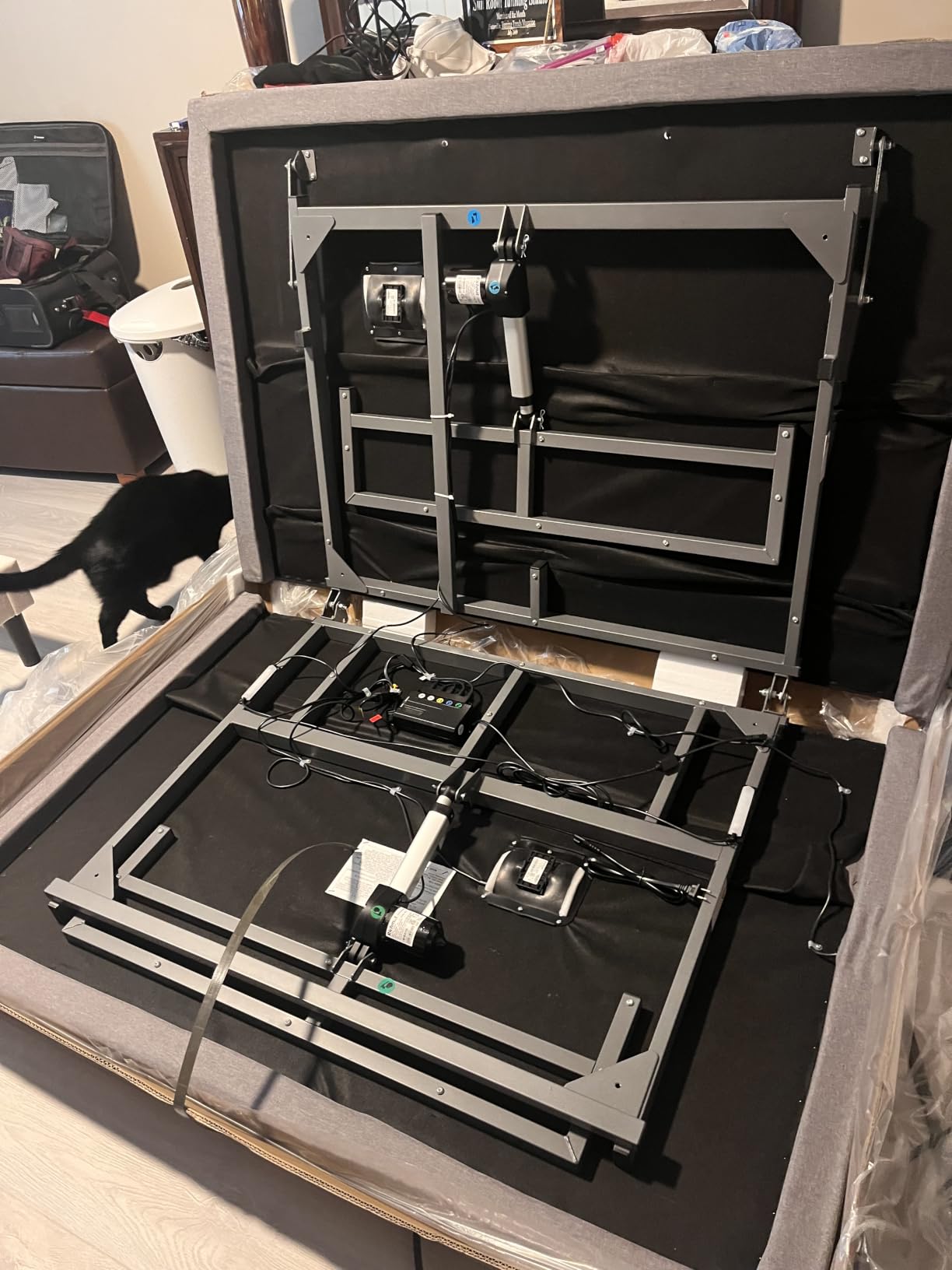 Queen Adjustable Bed Frame with Wireless Remote, Head Foot Incline, USB, Underbed Light - Heavy Duty Platform, Zero Gravity Bedframe customer photo 2