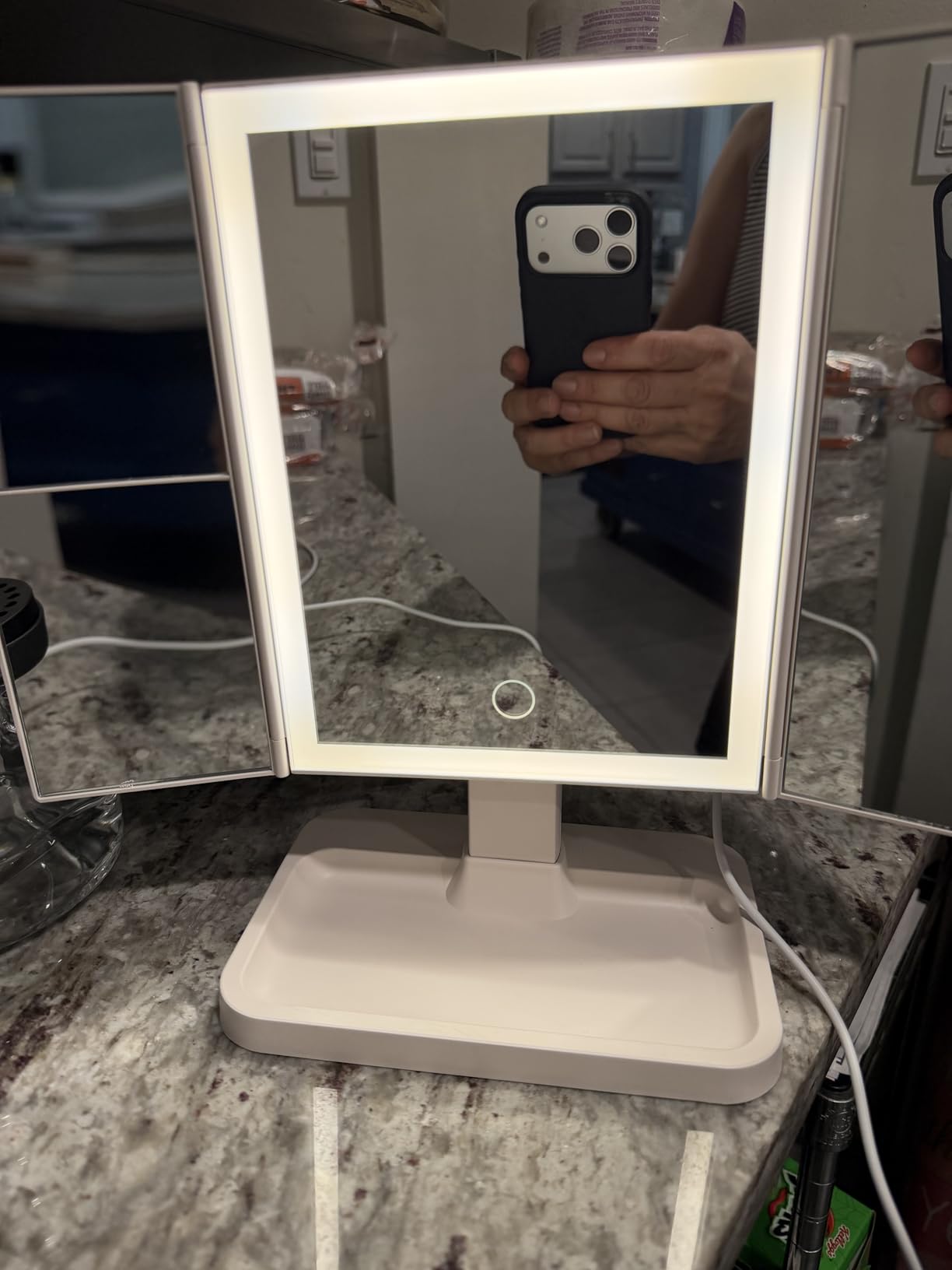 HIGDBFE Small Makeup Vanity Desk 27.5''W with Mirror and Lights, White customer photo 2