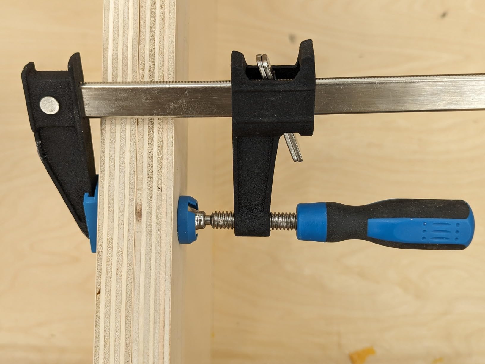 Bar Clamps for Woodworking 36 Inch,4 Pack Wood Clamps Adjustable and Release Quickly,Woodworking Clamps Throat Depth 2.5 Inch,Serrated Steel Rail,Bar Clamps Force 600 Lbs customer photo 2