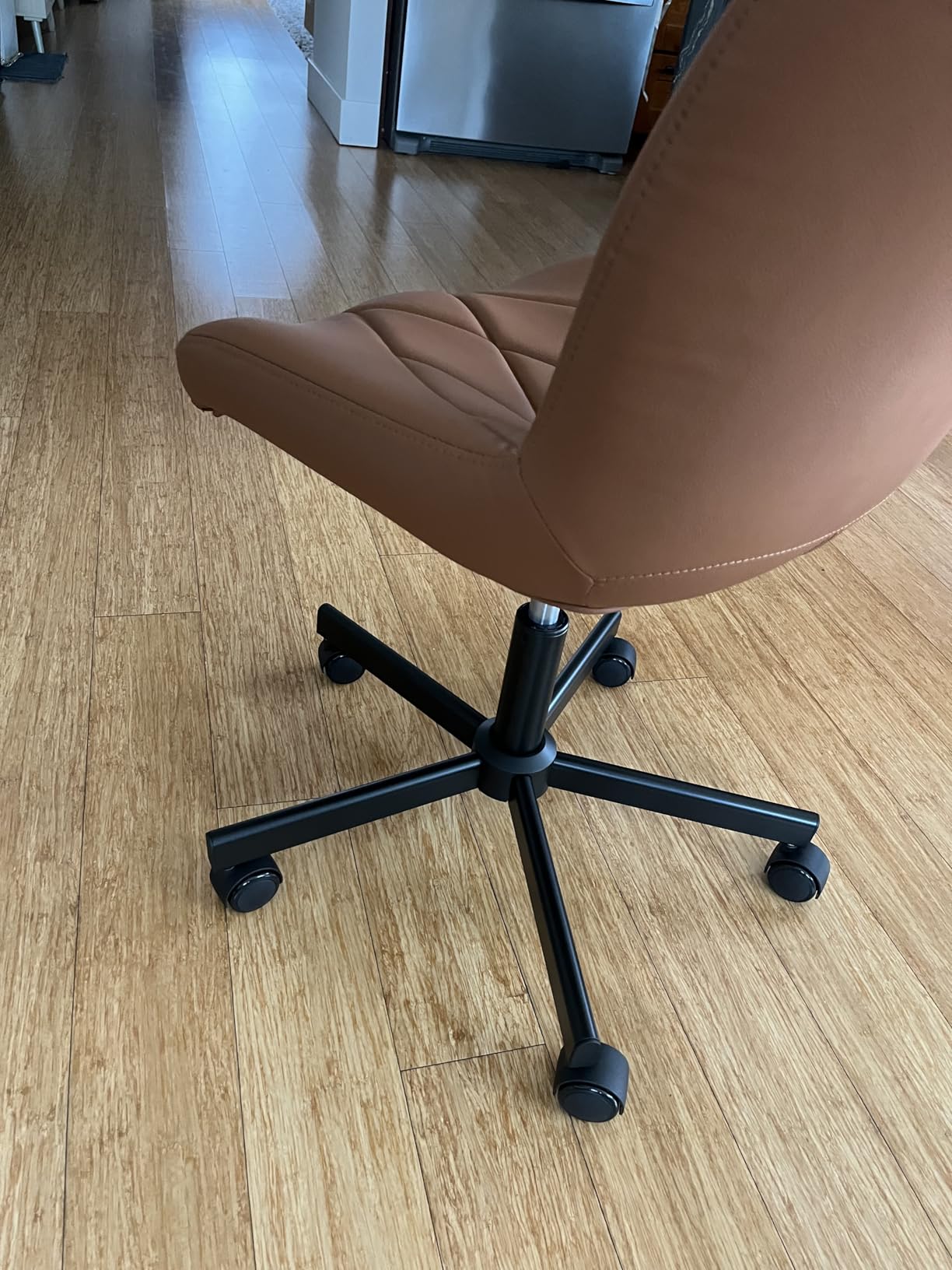 Armless Desk Chair, Morden Home Office Chair no Arms, Adjustable Height & Rocking Computer Chair, PU Leather Vanity Chair, Ergonomic Seat Soft Padded Desk Chairs for Home Small Space, Green customer photo 1