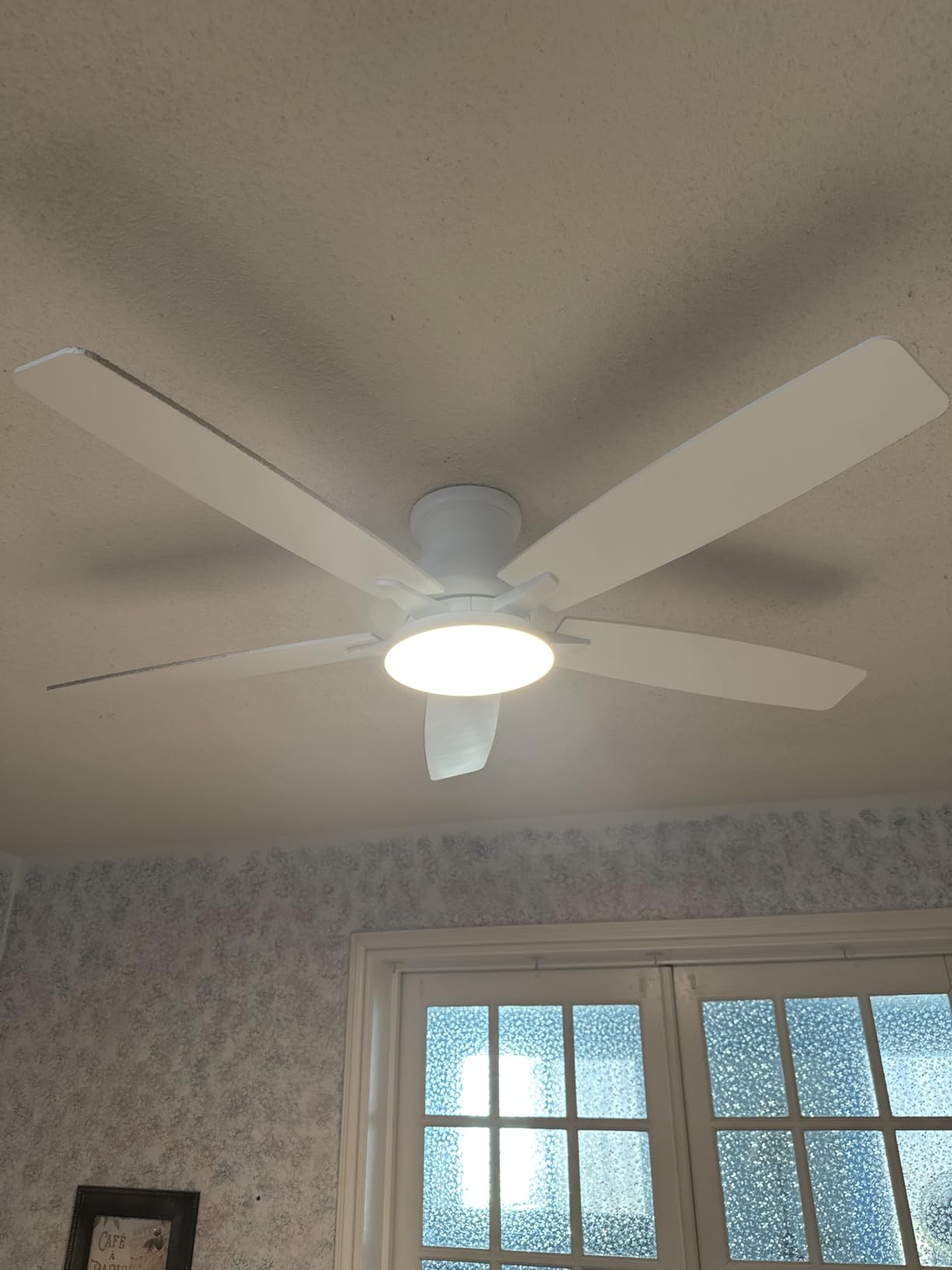 Flush Mount Ceiling Fan with Light, 52 Inch, Remote Control, 3CCT Dimmable LED, 6-Speed Silent Reversible DC Motor, Low Profile Hugger Ceiling Fan for Indoor/Outdoor 90-264V 50/60Hz Matte Black customer photo 2