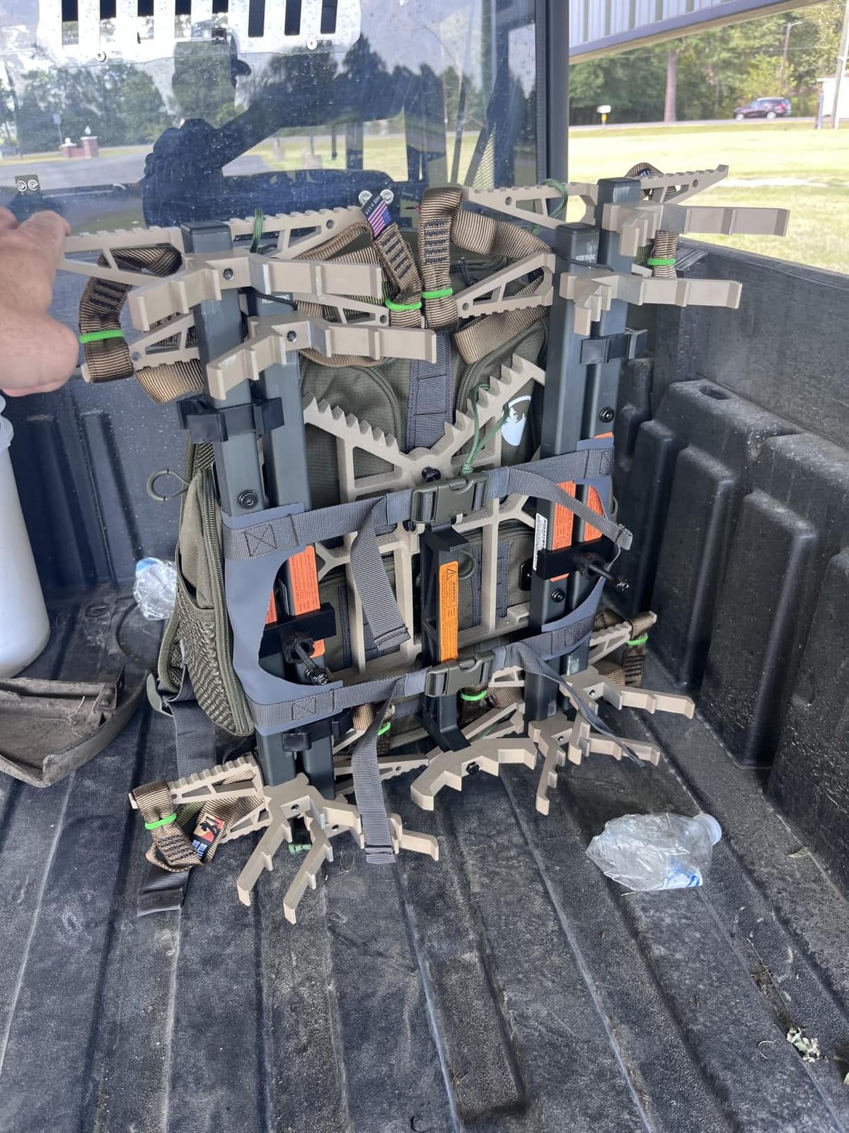 XOP Full RUT - Full Mobile Saddle Hunting System - Invader Saddle Platform, Mutant Saddle Harness, 4 Pack of X2 Sticks, J Hook Stick Carrying System, Striker Pack (2025) customer photo 2