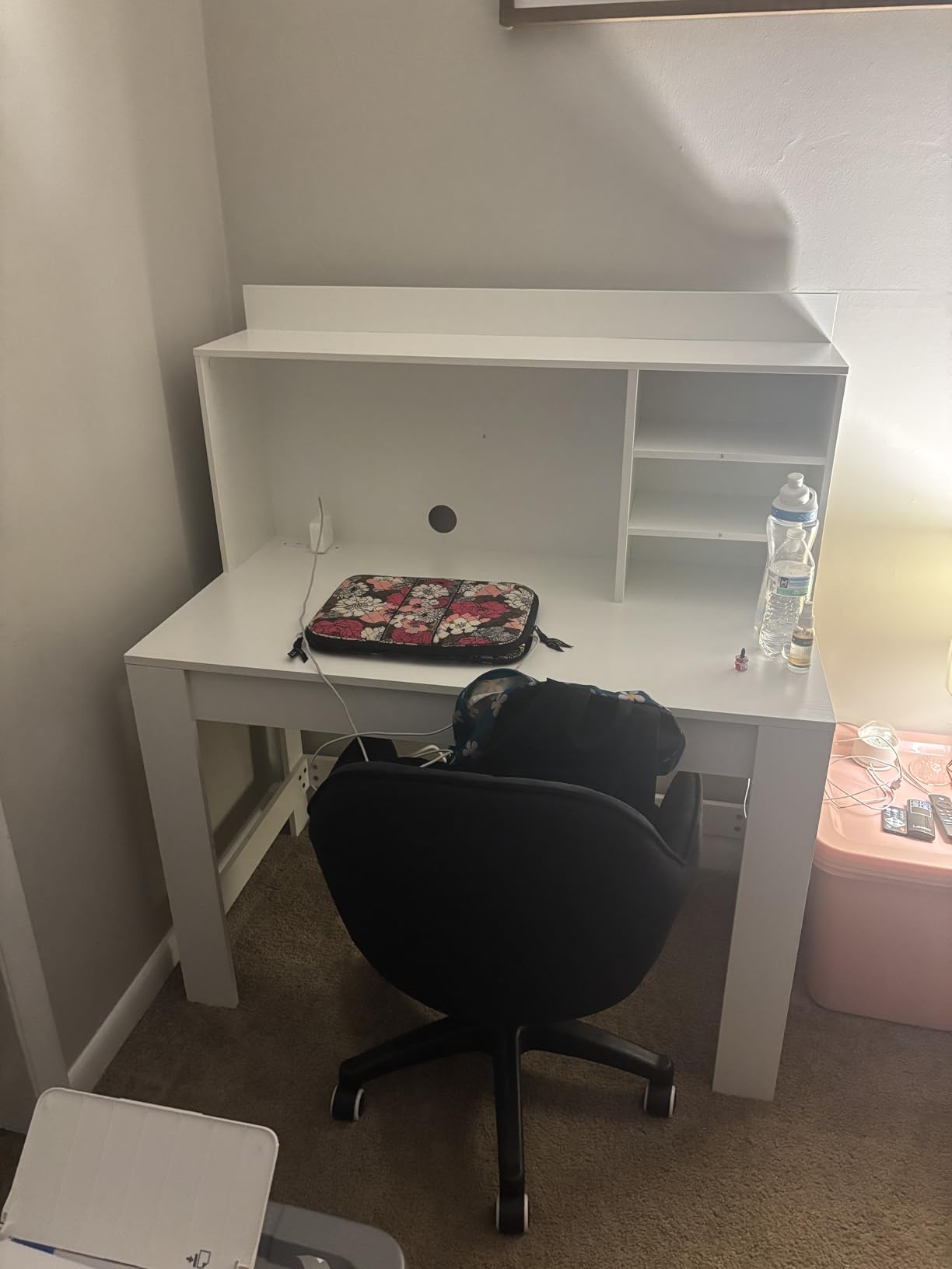 Tangkula Computer Desk with Hutch & Charging Station, Home Office Writing Study Desk with Storage Shelves, Cable Management Hole, Laptop Desk, Desk for Bedroom, Computer Workstation (Gray Oak) customer photo 2