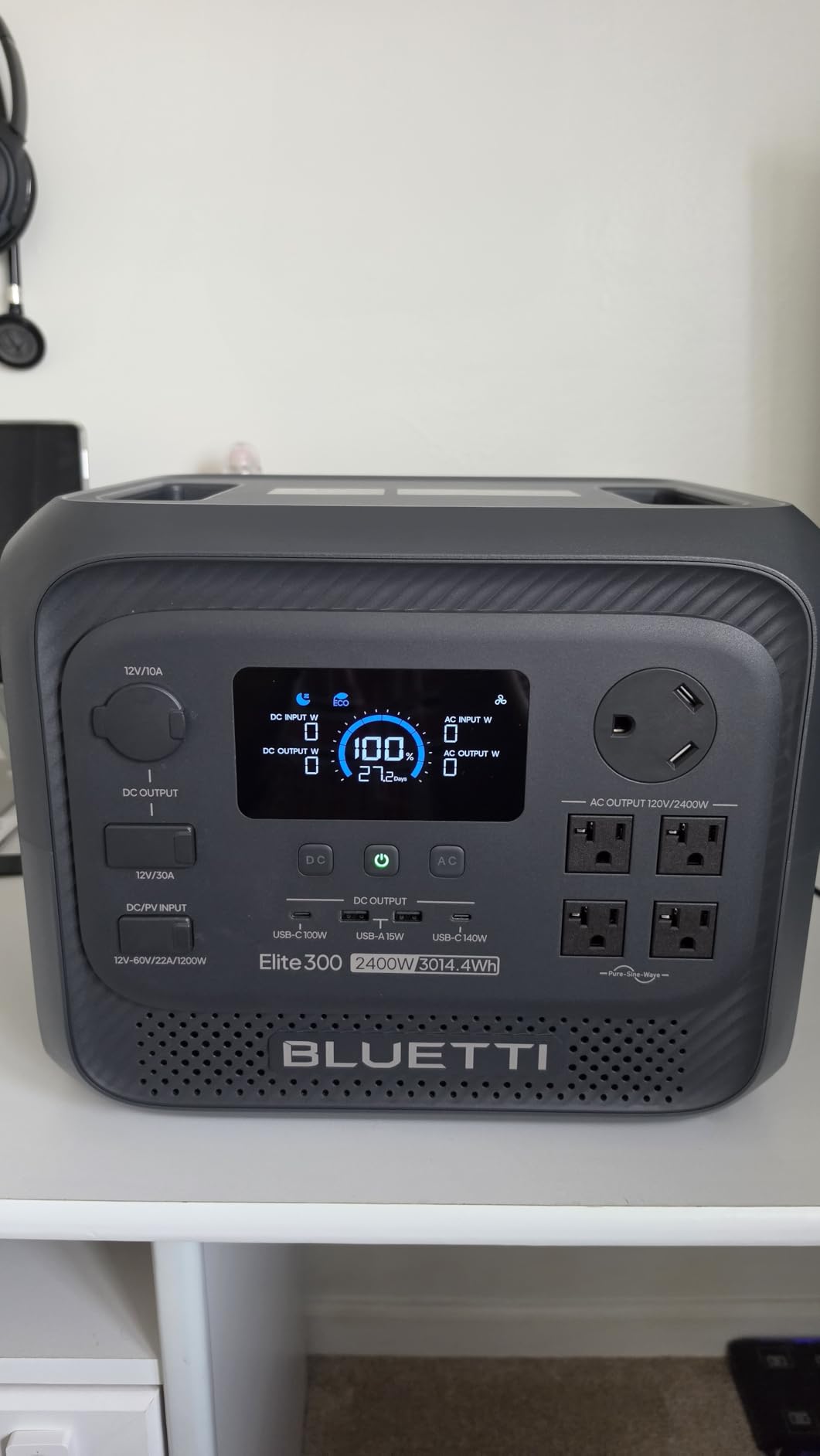 BLUETTI Elite 300 Portable Power Station for RV & Home Backup 3014.4Wh customer photo 2