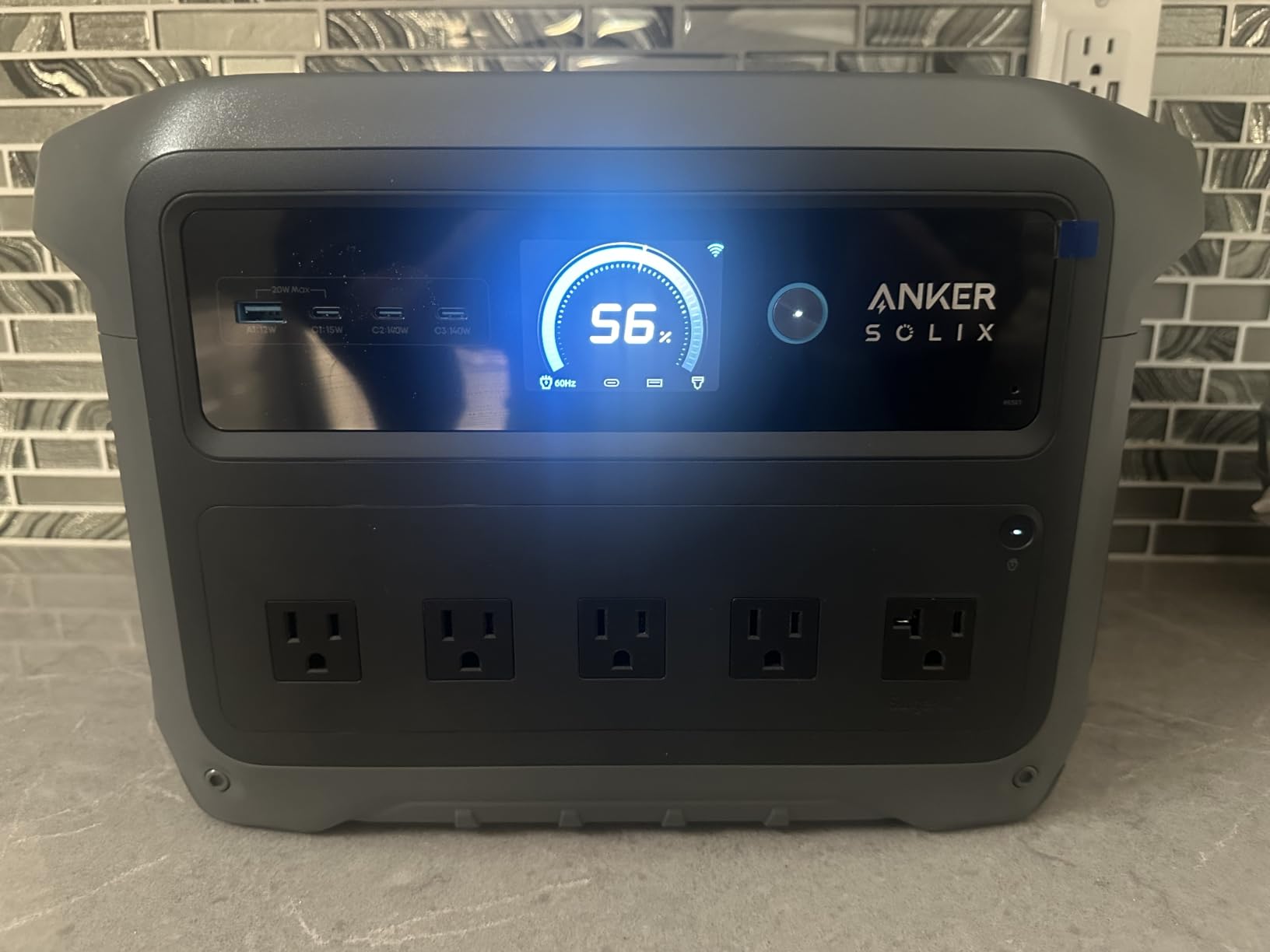 Anker SOLIX C1000 Gen 2 Portable Power Station with 200W Solar Panel customer photo 2