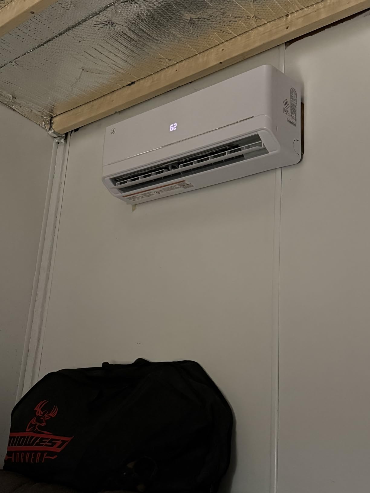 Albott 18,000 BTU Mini Split Air Conditioner and Heater, 18 SEER2, 208-230V customer photo 2